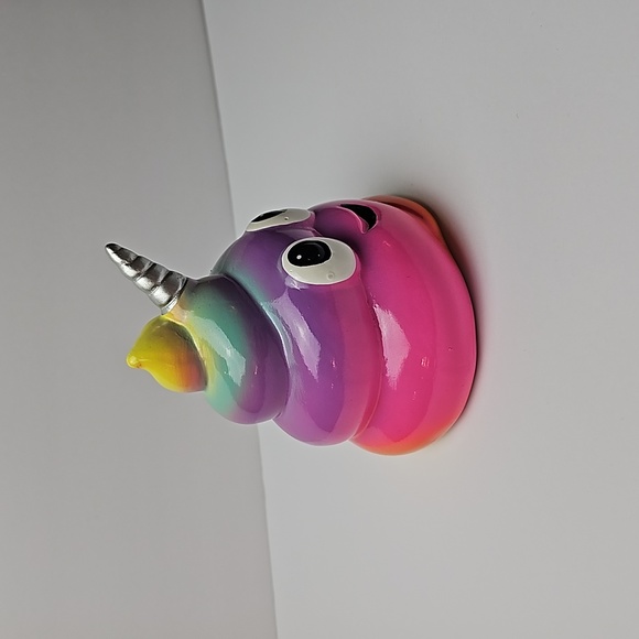 Swirly Emoji Change Bank - Picture 2 of 6